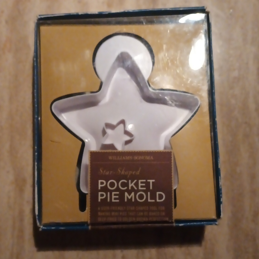 Baking Pocket Pie Mold